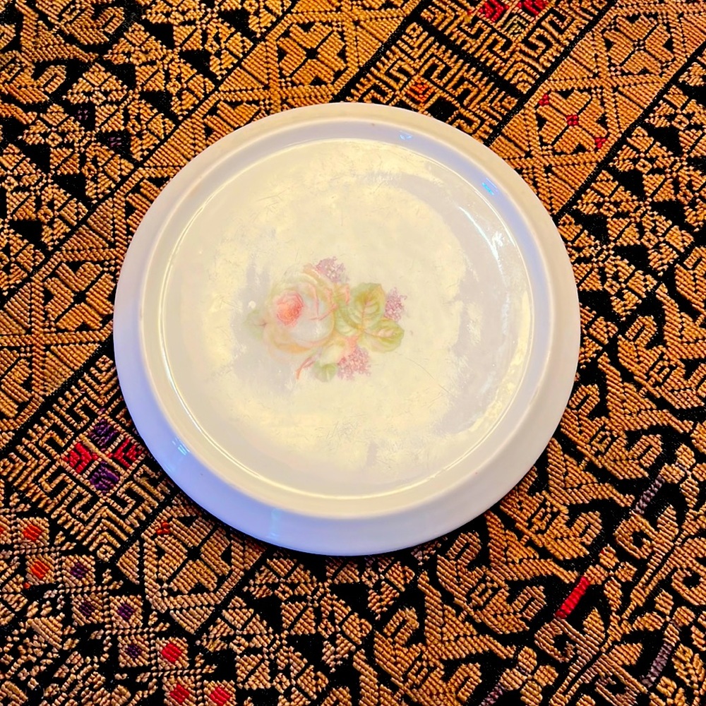 Antique Trivet Rose